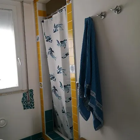 Stanza Il Melo In Fiore בית אירוח